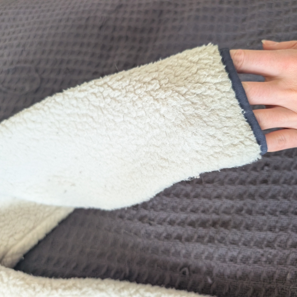 Patagonia Cream Fleece Pullover with Zipper Accents - Picture 6 of 10